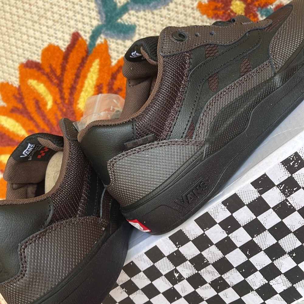 Vans Wayvee
(Justin Henry) Coffebean
VN0A5JIA8AC
Men’s sneakers - athletic shoes - Picture 15 of 16